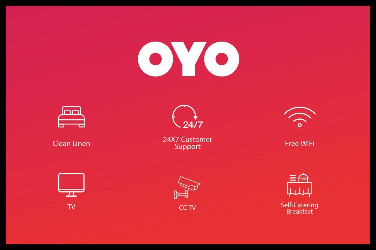 Oyo 9238 Hotel Meet Palace Naroda Exterior foto
